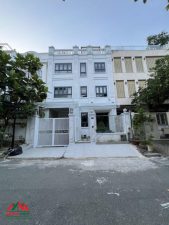 5875362aafbd61e338ac1 1 2