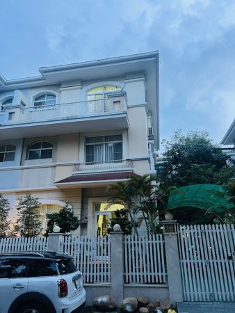 Ban Biet Thu Song Lap My Giang 2a Canh Doi Phu My Hung Q7