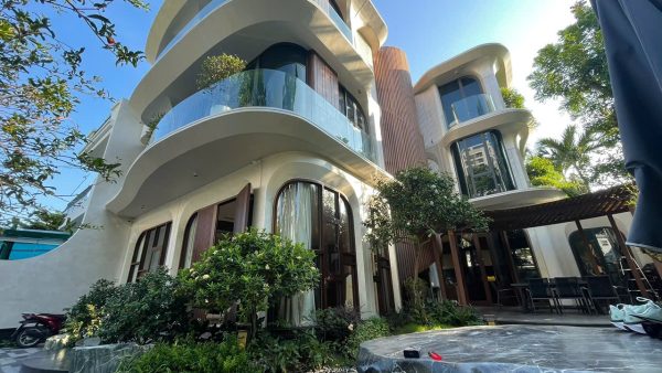 Bán Biệt Thự Tứ Lập Mỹ Phú 1 Căn Góc Gần 300m2 Có Thang Máy