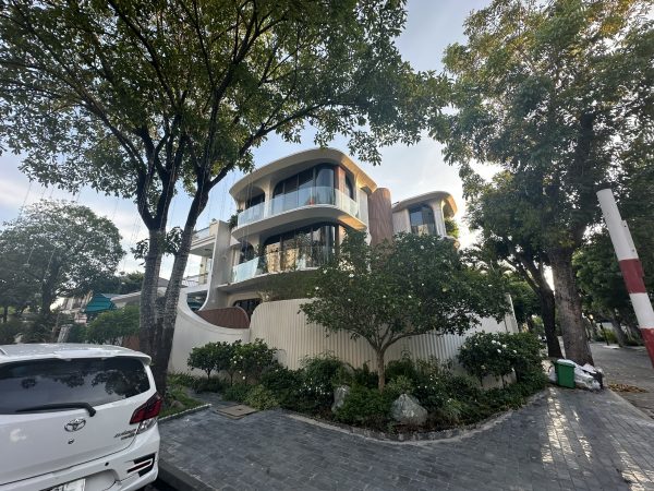 Bán Biệt Thự Tứ Lập Mỹ Phú 1 Căn Góc Gần 300m2 Có Thang Máy