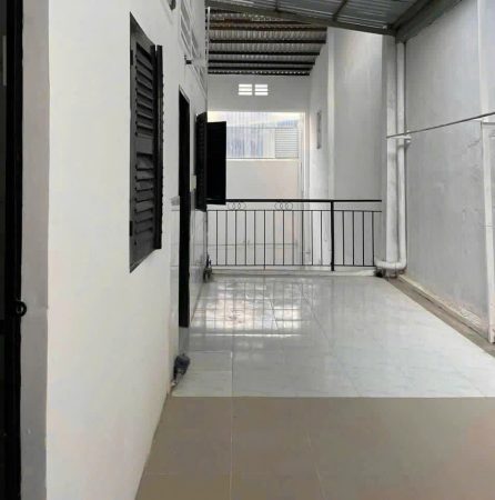 Bán Dãy Nhà Trọ Hẻm 30 Lâm Văn Bền 162.4m2 Với 9 Phòng Cho Thuê Sinh Lời Ổn Định