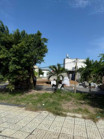 Bán 550m2 Đất Hẻm Lớn 2 Mặt Tiền Giáp Sông Đường Phạm Hữu Lầu Nhà Bè