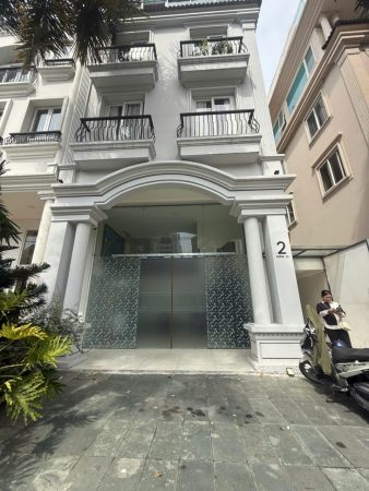 Bán Nhà Phố 8x18m Đường Lớn Nam Thông 3 Phú Mỹ Hưng Hướng Đông Nam Thoáng Mát Có Thang Máy