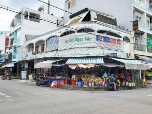 Bán Nhà Phố Góc 2 Mặt Tiền Ngay Chợ Tân Quy Trục Chính Đông Đúc