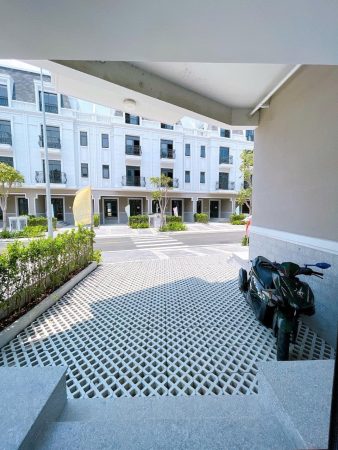 Bán Và Cho Thuê Nhà Phố The Amelie Villa Góc Hiếm Có 3 Mặt Tiền 201m² Đất 300m² Sàn Nhà Thô Thuận Tiện Thiết Kế