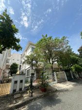Bán Biệt Thự Mỹ Kim 3 Phú Mỹ Hưng 10.25x18.75m Hướng Bắc Cách Công Viên Cầu Ánh Sao 100m