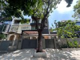Bán Biệt Thự Sân Vườn Mỹ Giang Phú Mỹ Hưng 11,75mx18m 3 Tầng Có Thang Máy